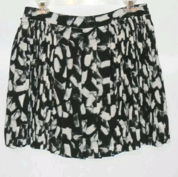 Banana Republic Sz 6 Black & Beige Artsy Skirt - Picture 2 of 8
